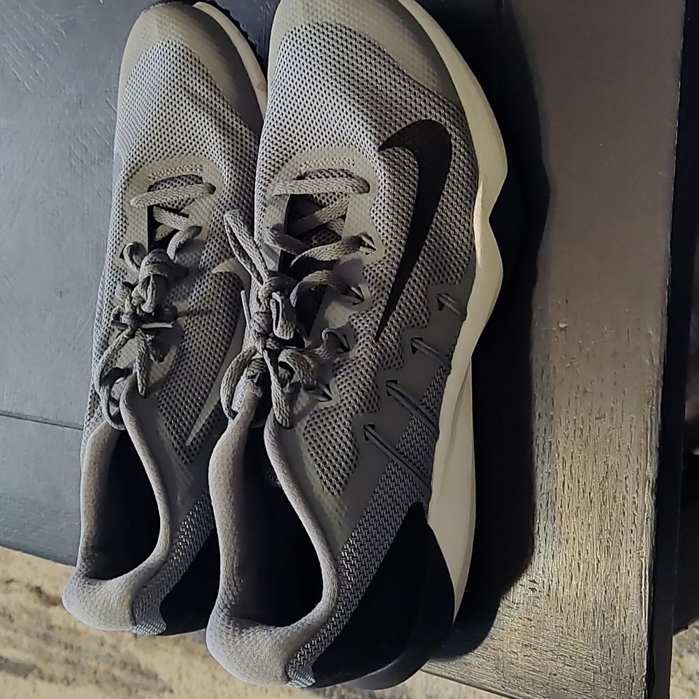 Nike men's running shoes
